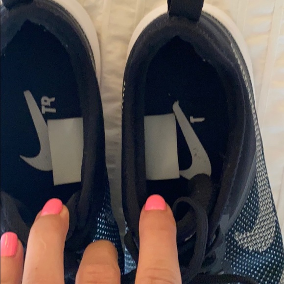 Nike zoom dynamic trainers. Black, white, and grey - Picture 6 of 11